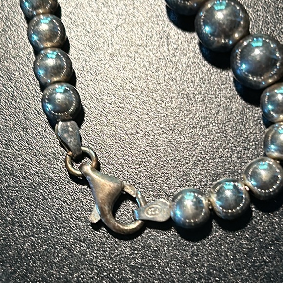 Silver tone Necklace - Picture 2 of 4